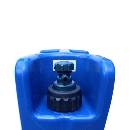 Load image into Gallery viewer, Close up of the tap on a blue jerrycan
