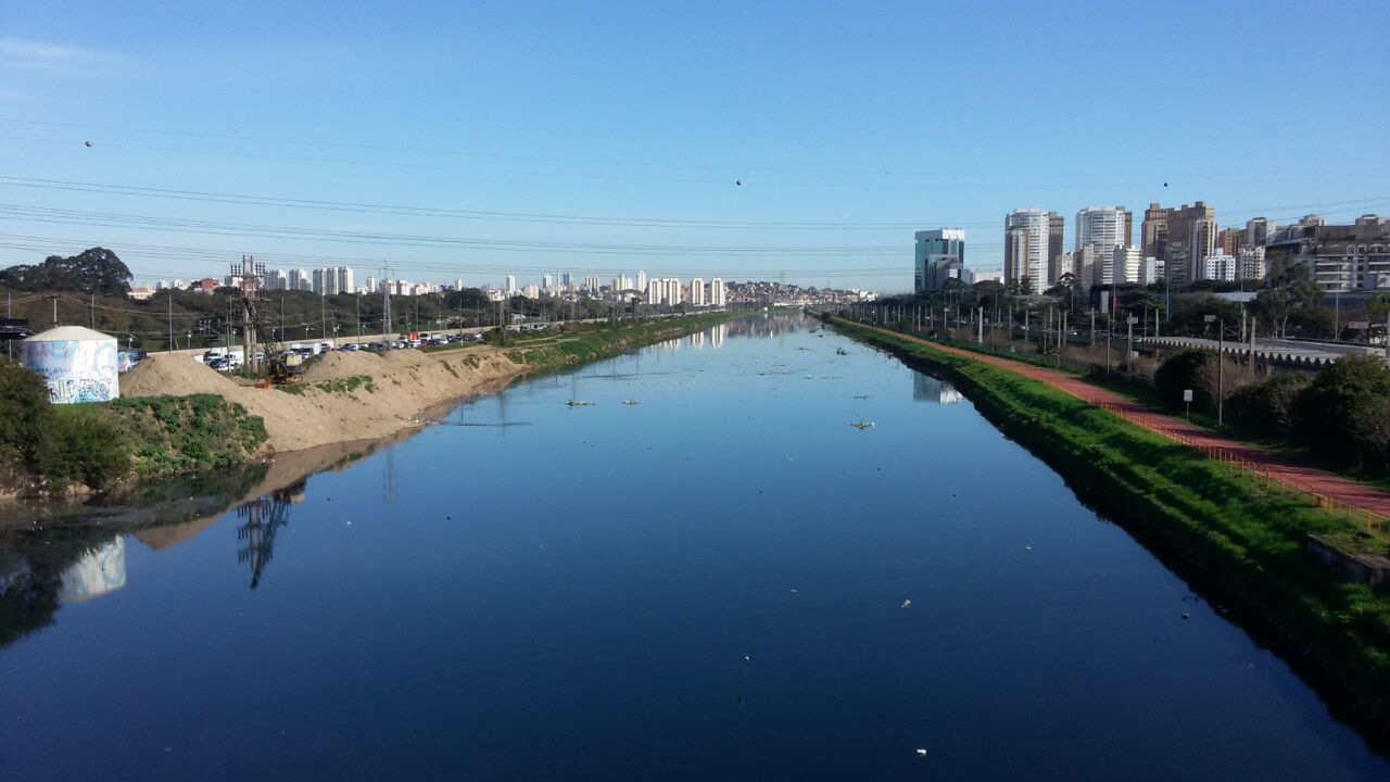 LifeSaver filters and purifies the Pinheiros River in Sao Paulo